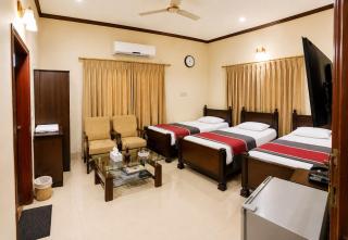 Hyderabad Inn Guest House - 4