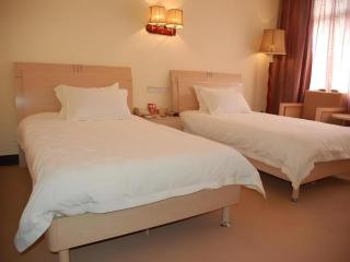 Yue Lai Yue Hotel - 8