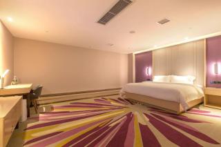 Lavande Hotel Wuhan Houhu Avenue Xingye Road - 2