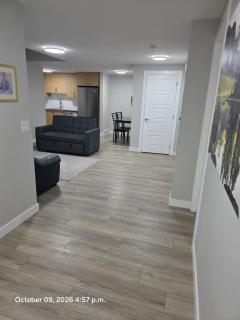 Modern 2BR Suite King Bed Private Entrance Brand New - 6