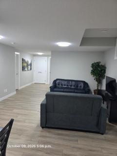 Modern 2BR Suite King Bed Private Entrance Brand New - 4