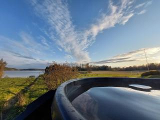Take a Break in the wild, with lake, sauna and hot tube! - 9