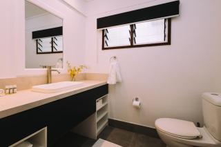Tropical Coastal Retreat 56 Beach Road, Suva - 6