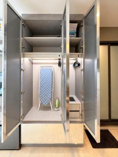 Walk to BTS Pool View QueenBed Retreat - Khlong Toei - 2