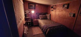 Minimalist Cabin Solo Traveller - Ashburton - 9
