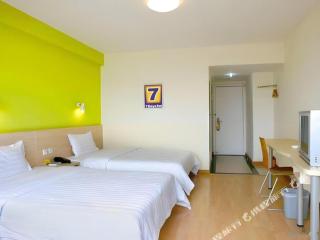7 Days Premium Jiangmen Wuyi Avenue Gangkou Road - 3