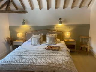 New Luxury barn with pool table nr southwold -  - 4