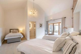 New Luxury barn with pool table nr southwold -  - 2