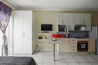 Richman's Comfort Space - 1