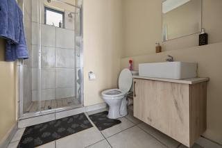 Richman's Comfort Space - 2