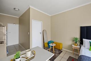 Richman's Comfort Space - 6