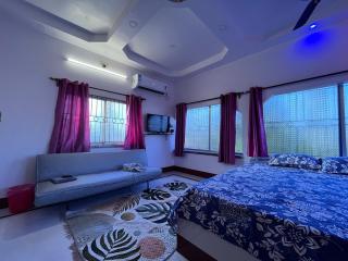 Luxora Stay - 8