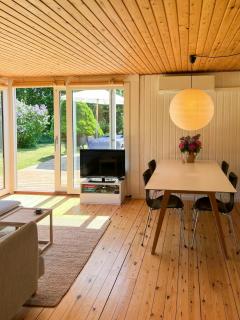 Classic summer house surrounded by pretty nature - 8
