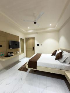 Hotel Landmark By Mansukh - 3