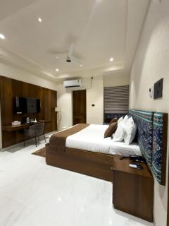 Hotel Landmark By Mansukh - 6
