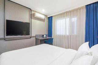 7 Days Inn Tianjin Railway Station - 1