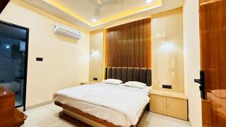Hotel Rishant Palace - 2