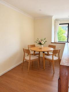Sunnybank Stay-3BR Home for 6 Guests - 0