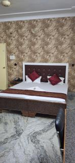 Hotel Utsav Deluxe - 6