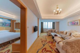 Vienna Hotel Guangdong Qingyuan Wanda Plaza Xincheng Beijiang - 9