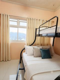 Your Amazing and Comfortable Home Near town Unit 2 - 6