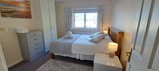 4 Bedroom Haven 10 mins walk to beach - 9