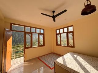 The Shola - Peaceful Mountain Homestay - 5
