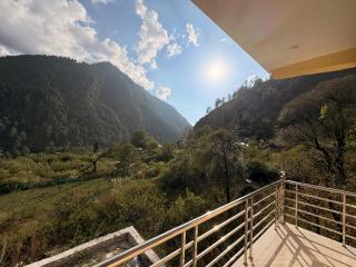 The Shola - Peaceful Mountain Homestay - 1