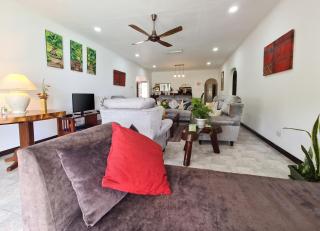 Charming house with sea view in Souvenir - 200 m² - Terrace - 8