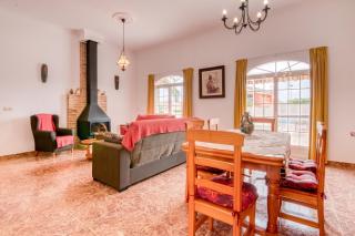 Family Villa in Benifayó with Year-Round Private Pool - 8