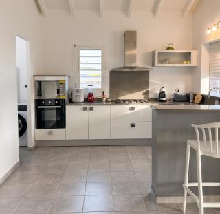 Maison Baie-Mahault avec jardin et terrasse - 4
