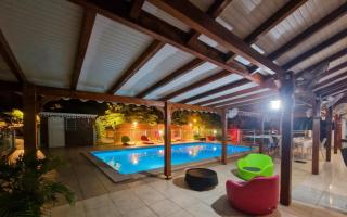 Maison charmante à Le Moule avec piscine partagée - 9