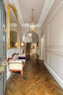 Beautifully Furnished Apartment with Modern Interiors - 3