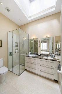 Beautifully Furnished Apartment with Modern Interiors - 1