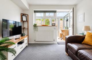 Cozy & Self Contained Garden Bungalow - Salisbury - 6