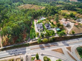 Majestic Manor in Valença with private pool - 8