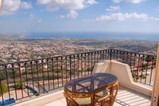 Peyia Villa with sea view, private pool, and garden - 9