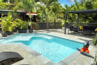 Villa élégante avec jardin au Lamentin et piscine privée. - Le Lamentin - 1