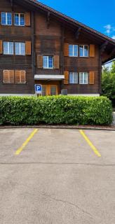 Bright Apartment with Balcony in Zweisimmen 100 m² - 9