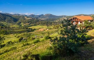 Welcoming House in Cañamero + Pool - 9