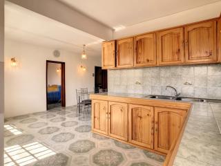 Spacious Apartment in Calodyne with Enclosed Garden - 4