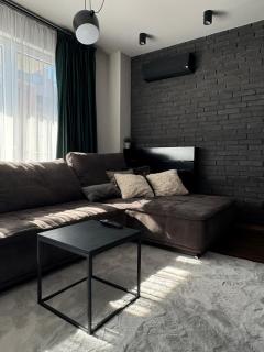 Iris - Modern Luxury Apartment with Elegant Design - 0