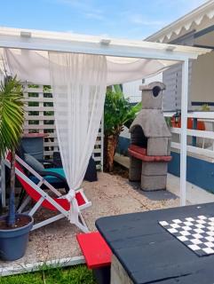 Bungalow charmant à Sainte-Rose avec terrasse et piscine - 3