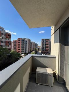 Iris - Modern Luxury Apartment with Elegant Design - 3