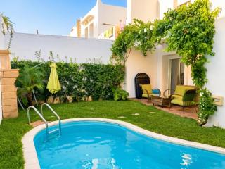 Elegant villa in Dar Bouazza with year-round private pool - 9