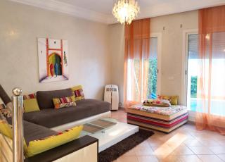 Elegant villa in Dar Bouazza with year-round private pool - 8