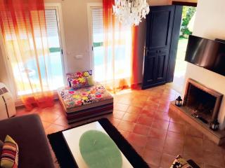 Elegant villa in Dar Bouazza with year-round private pool - 6