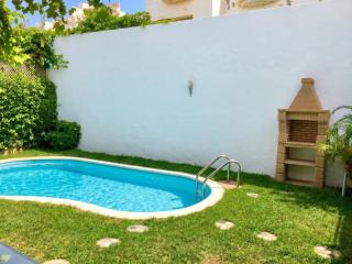 Elegant villa in Dar Bouazza with year-round private pool - 2