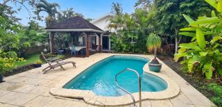 Villa élégante avec piscine à Saint-Paul, Réunion, vue sur mer - 0