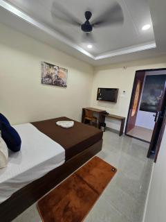 Hotel Raj Residency - 6